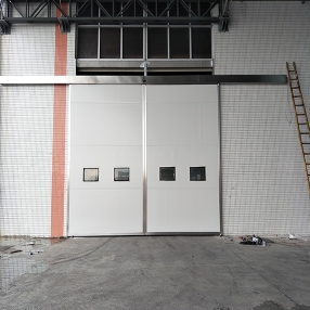 中型仓库钢制平移门