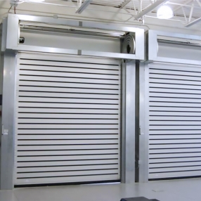 别墅车库木纹硬质快速门