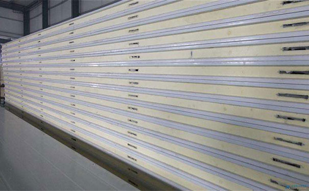 彩钢板聚氨酯夹层冷库门板 彩钢板聚氨酯夹层冷库门板