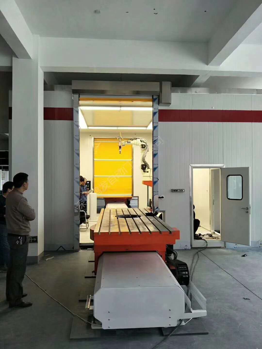 流水线上的自动快速门