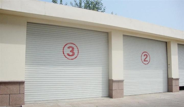 车库电动卷帘门